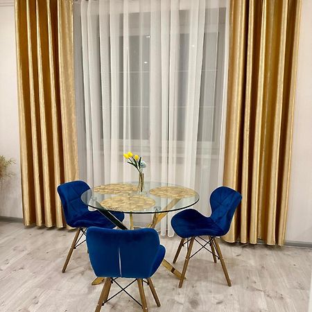 Luxury Apartment In Братислава Екстериор снимка